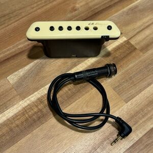 LR Baggs M1 Active Soundhole Pickup With Volume Control